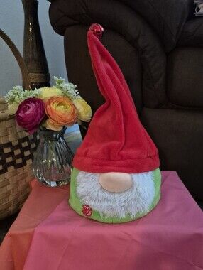 Holiday Gnome Animated Musical Hat. BRAND NEW WITHOUT TAGS